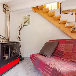 Maisonnette Dans Un Ecrin De Pierre Et De Verdure Hébergement de vacances